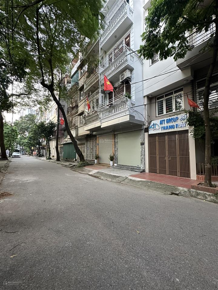 Bán nhà liền kề tại khu đô thị vĩnh hoàng. diện tích 90m2, mặt tiền 06m, nhà 04 tầng, full nội thất