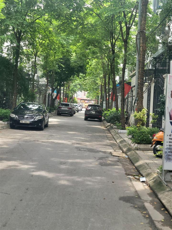 Bán biệt thự kđt trung văn hancic mặt vườn hoa hoàn thiện đẹp. thang máy. tầng hầm dt 179