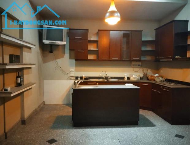 Nhỉnh Hơn 30 Tỷ Nhà Mặt Phố Âu Cơ, 86m2,5T, MT6,5M, KD Đỉnh Cao