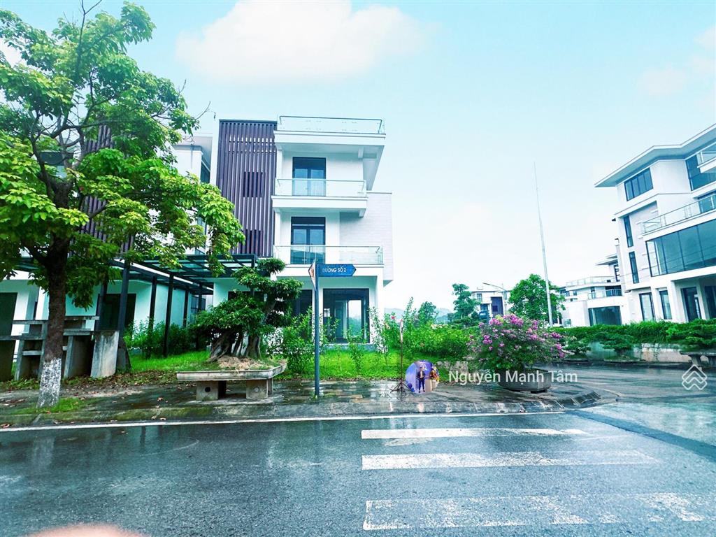 Căn bán lô góc vip bt đơn lập dự án phú cát dt 316m2 mặt tiền 12m đường 24m view clubhouse chung cư