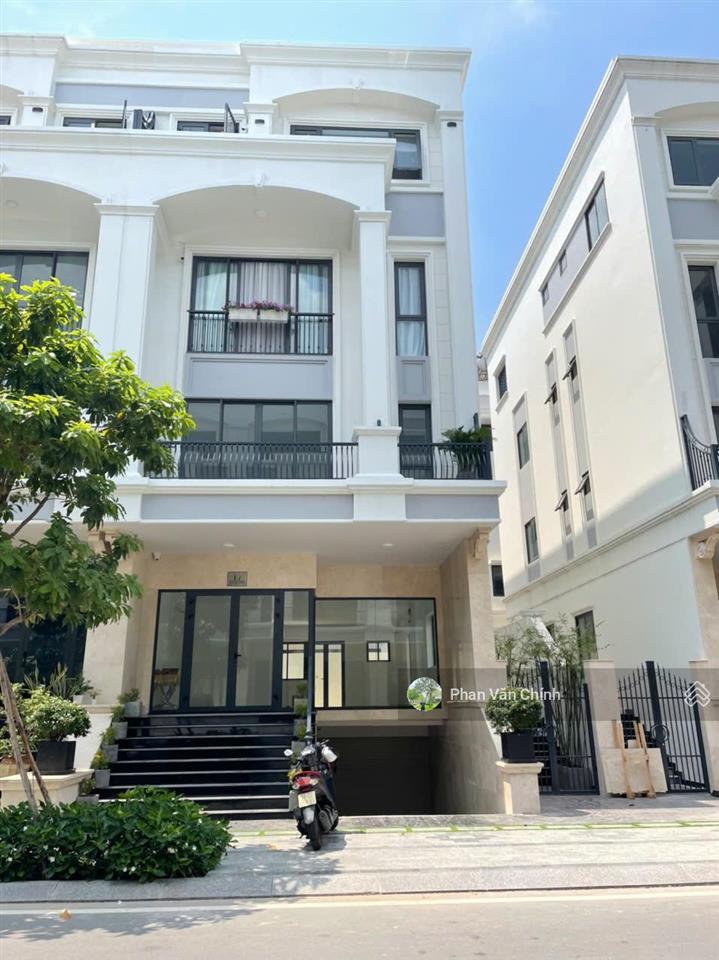 Bán nhà kđt vạn phúc city (9x20m = 180m2) hoàn thiện nội thất cao cấp giá 35 tỉ tl