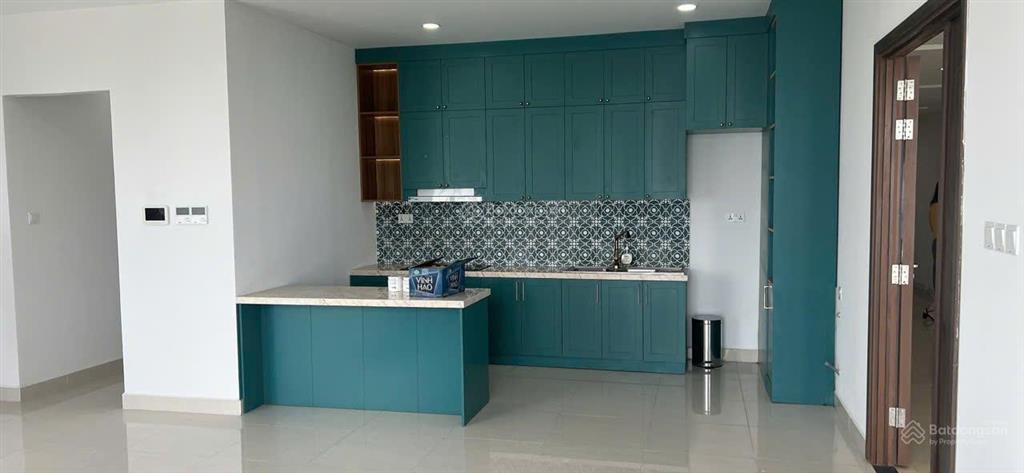Bán căn officetel độc quyền cực đẹp tại golden king phú mỹ hưng, dt 34m2, giá 2 tỷ 320
