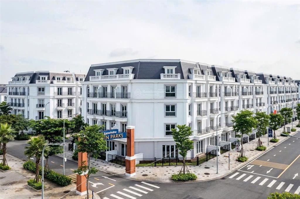 Bán gấp btsl 192.5m2 xây 4 tầng eurowindow gia lâm cạnh kđt vinhomes giá 33,9 tỷ, ở ngay, lâu dài