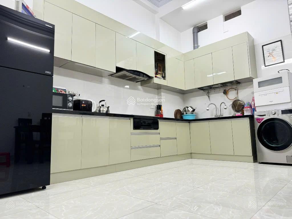 Nhà hxh 6m thông, 6x16 = 92m2 tại trung tâm nguyễn văn lượng p17 hẻm thông gpxd 5 tầng 7,2 tỷ tl