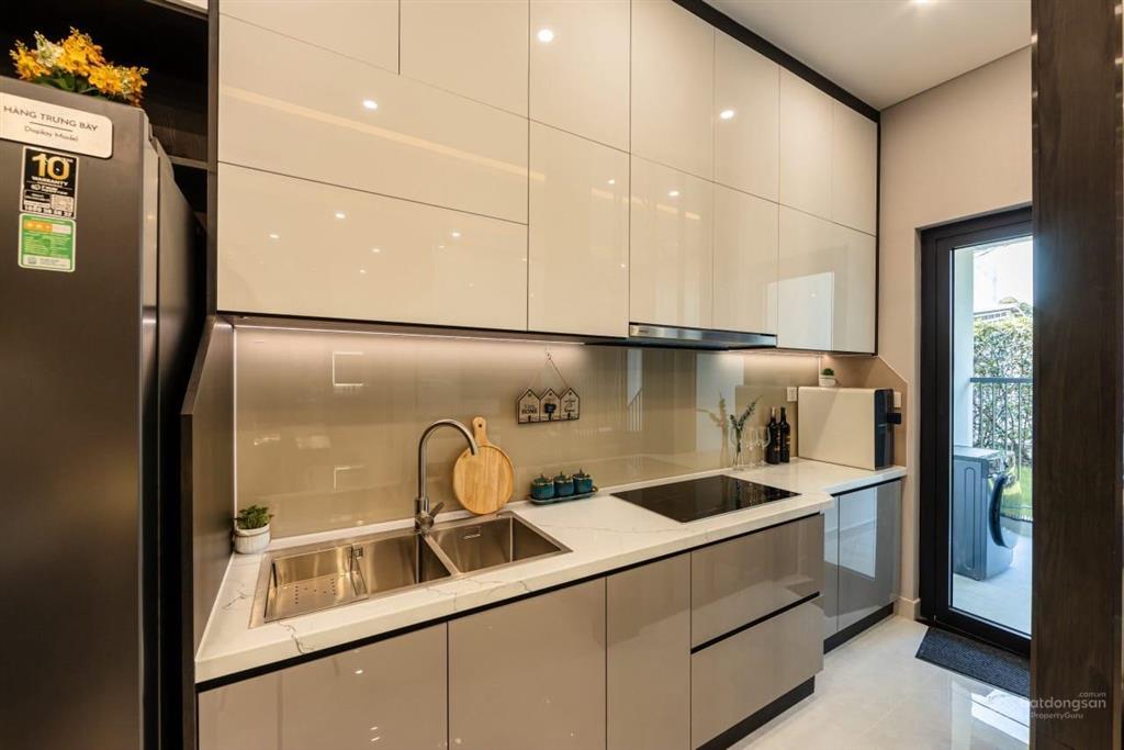 Kẹt tiền bán lỗ 100 triệu căn hộ a&t sky garden view hồ 2pn 2vs 74m2 thanh toán 21% vay bank hàng
