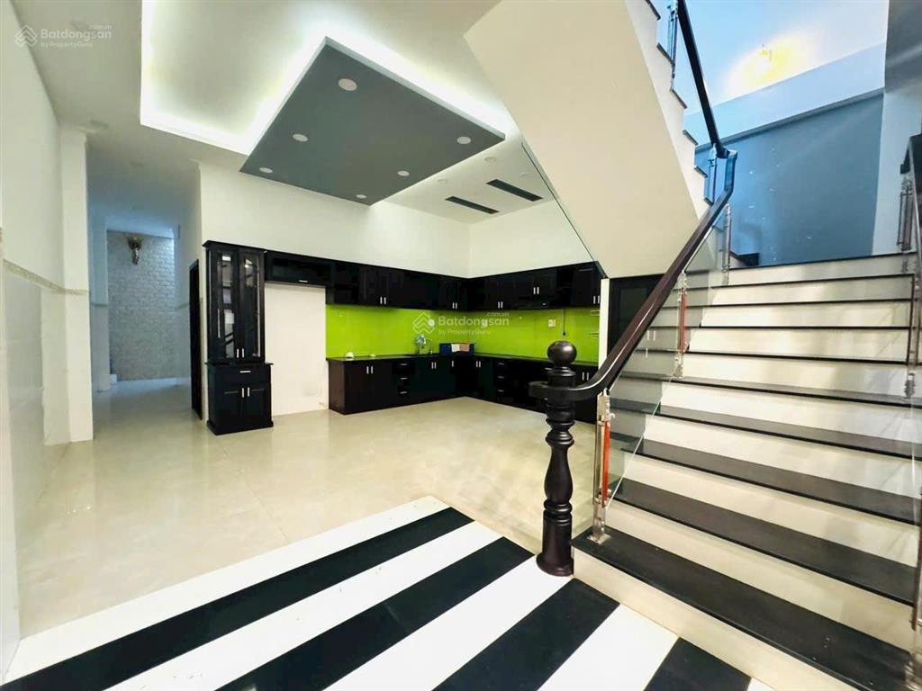 Nhà 3 tầng mới củ chi 156m², cách biển hòn chồng 300m, giá 27 tỷ