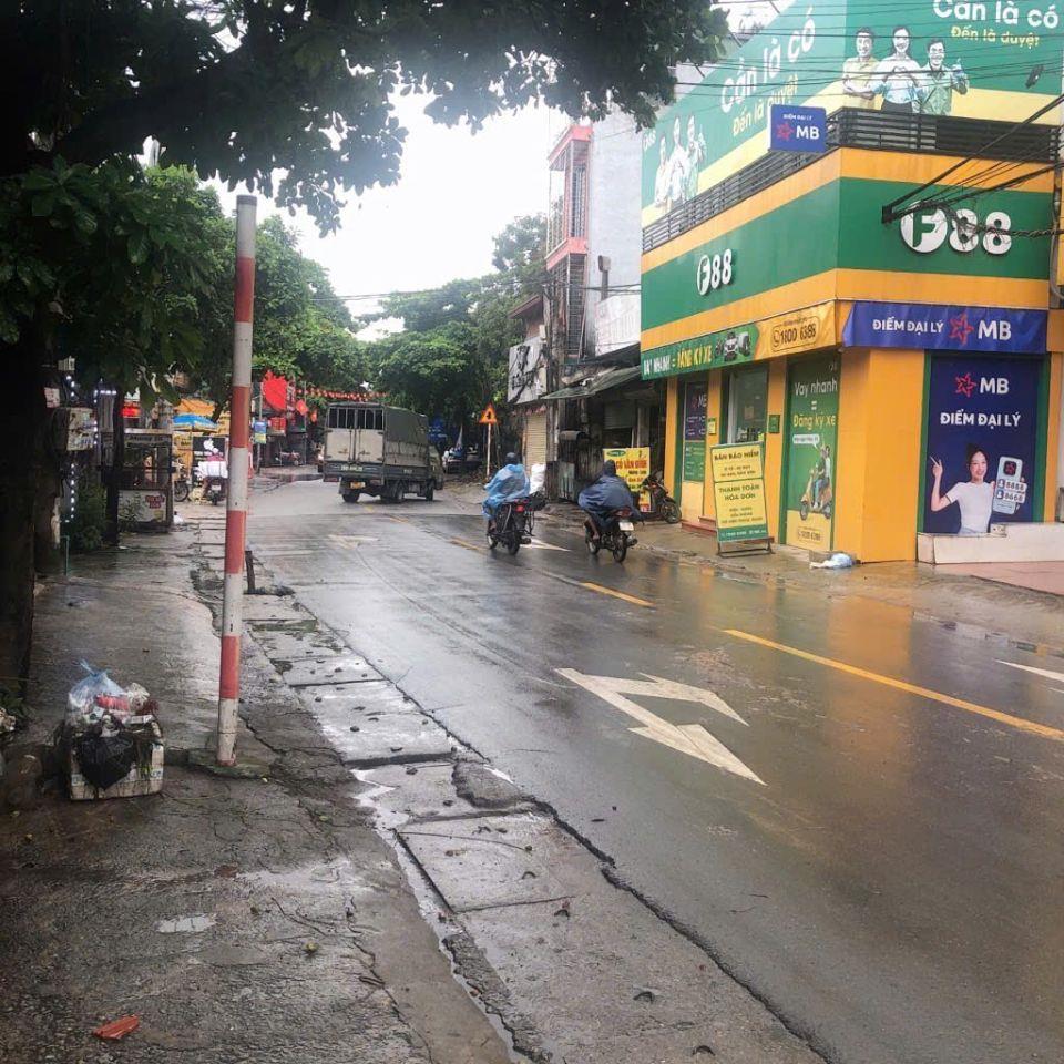 Bán nhà mặt đường 72, Ngãi Cầu, DT 82m2 3 tầng giá chỉ 12.5 tỷ