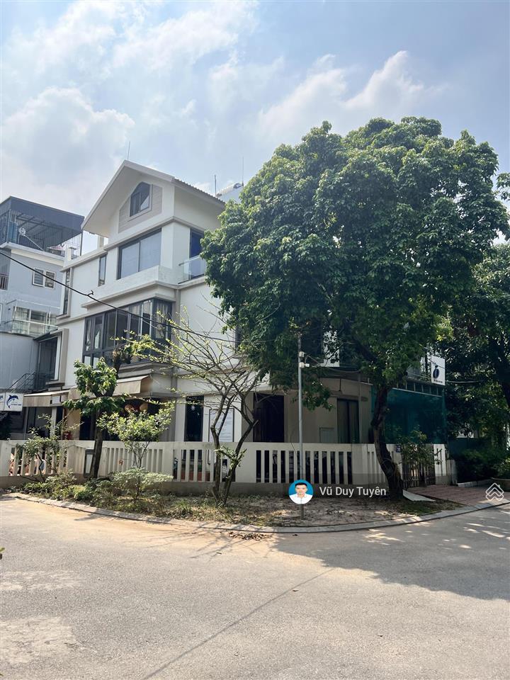 Biệt thự góc khu lâm viên đặng xá, dt 236m2. hoàn thiện cơ bản. giá 34,3 tỷ. 0867 219 ***