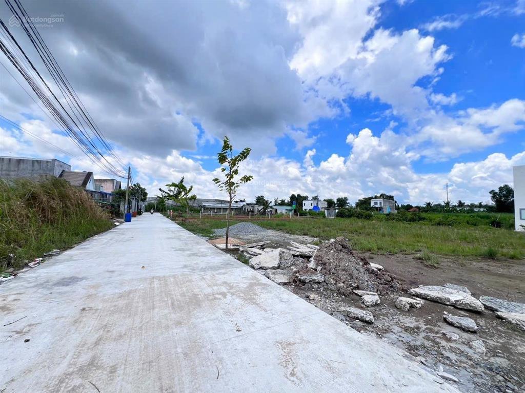 Đất đối diện e. city tân đức 5x29m, giá 1tỷ180