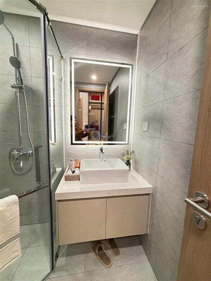 Rẻ hơn thị trường! chính chủ tôi cần bán căn cc the charm an hưng, giá 5,5 tỷ, dt 72m2
