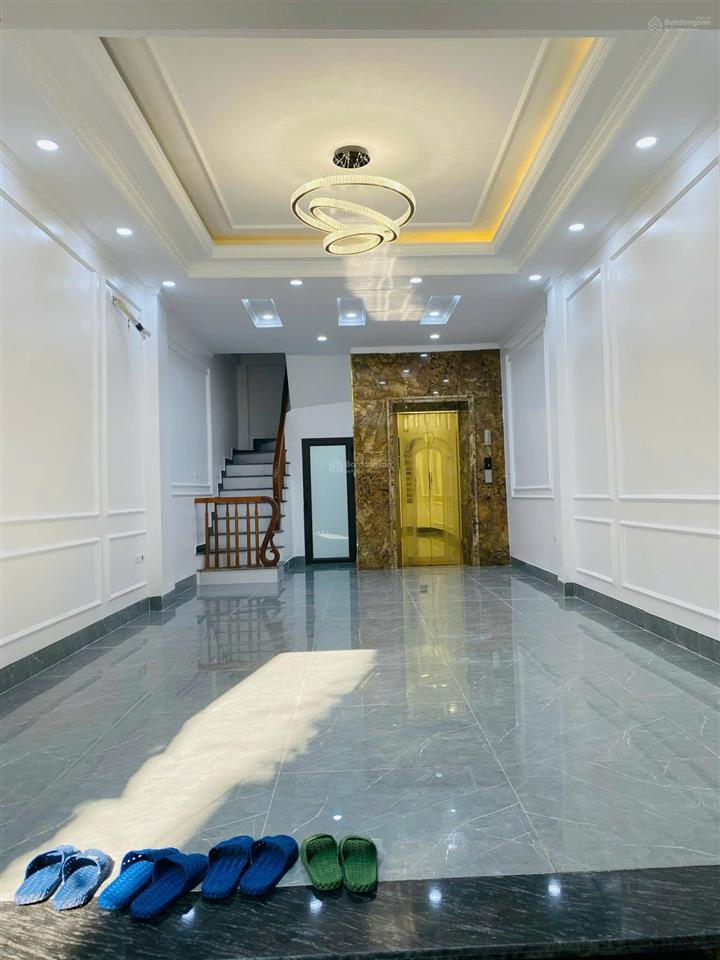 Bán nhà mặt phố cổ nhuế bắc từ liêm. dt 50m2 x 5 tầng thang máy. giá 17,45 tỷ