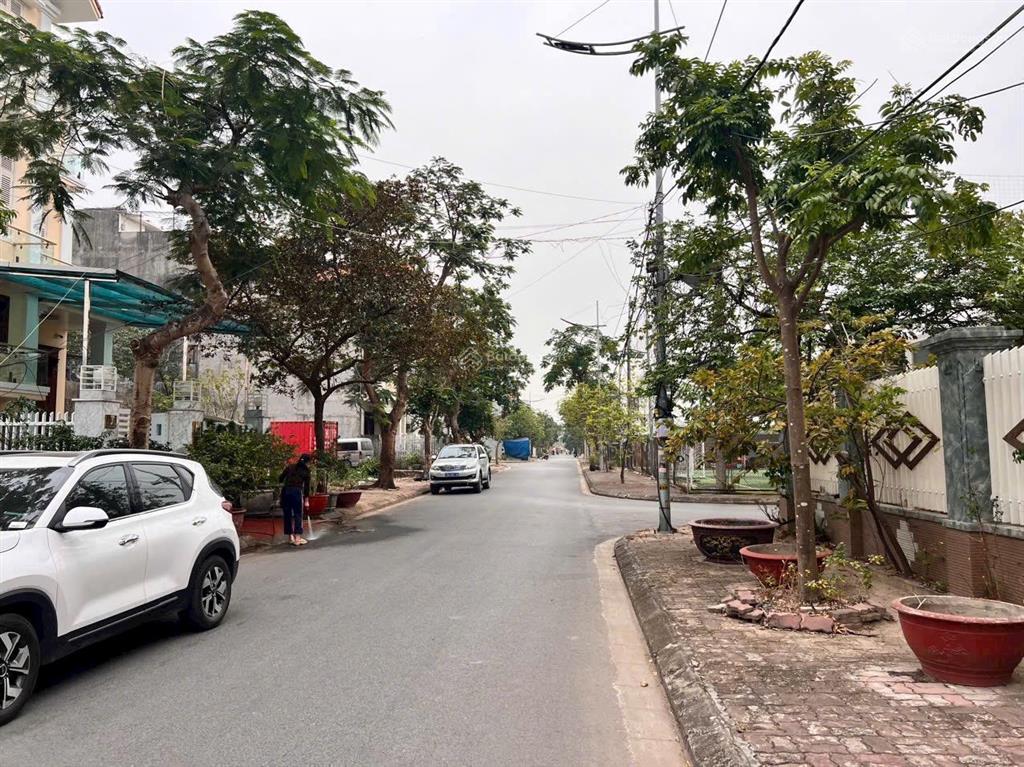 Cần bán lô đất biệt thự 276m2 nam sông lạch tray (thuỷ lợi) ven sông cực mát.