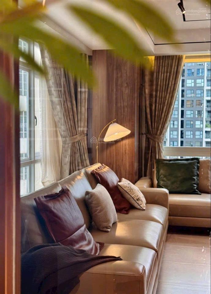 Bán căn hộ nam phúc, dt 121m2, 3 pn, giá 11 tỷ, thông tin 0978 585 *** duy mạnh