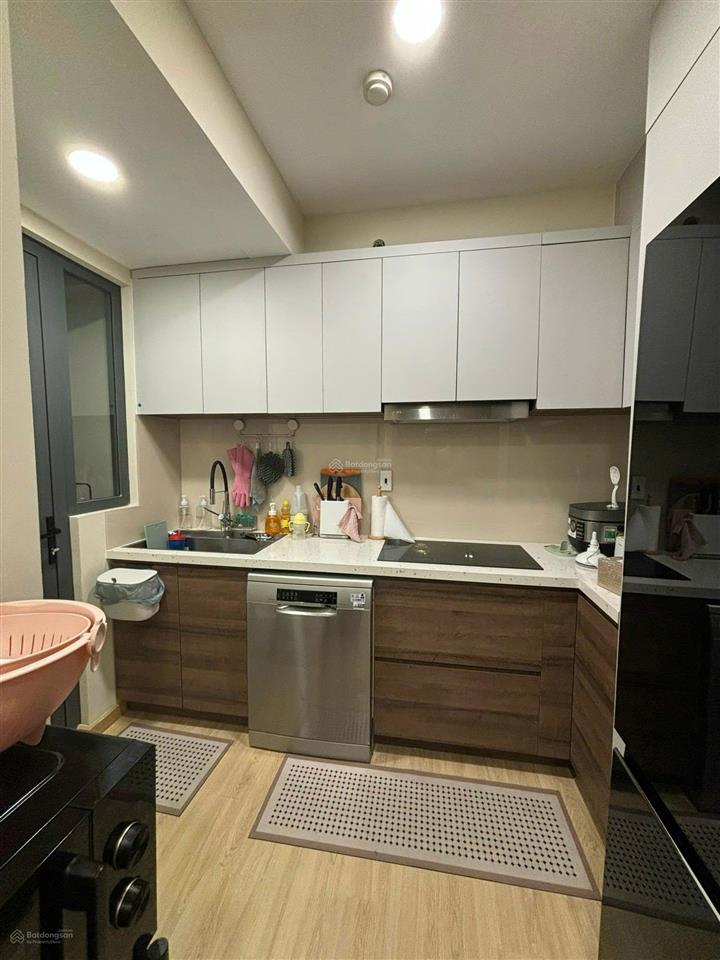 Bán căn hộ ruby 5,2 tỷ, block e, 84m2, có ban công, 3pn + 2wc, view công viên 16ha + hồ sinh thái