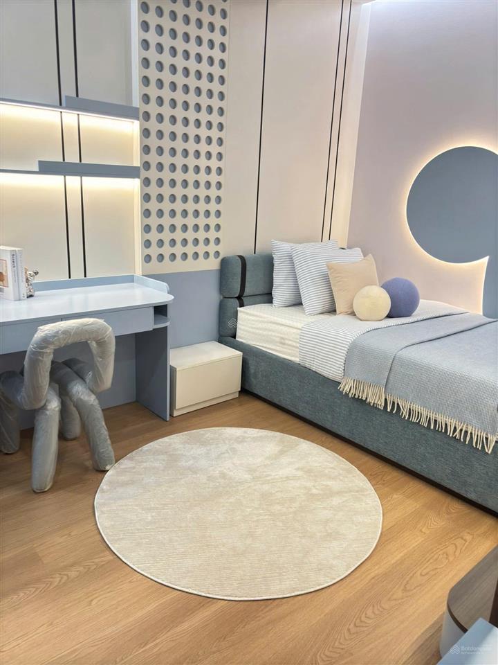 Tôi chính chủ thiện chí cần bán căn 54m2 the charm an hưng giá 4.9 tỷ, tầng trung đẹp