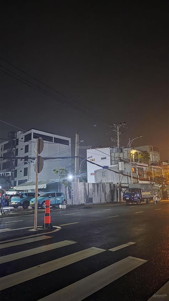 Bán nhà kho full thổ cư, 10 x 40m vuông a4, ngay khu sầm uất tên lửa giá nhỉnh 16 tỷ