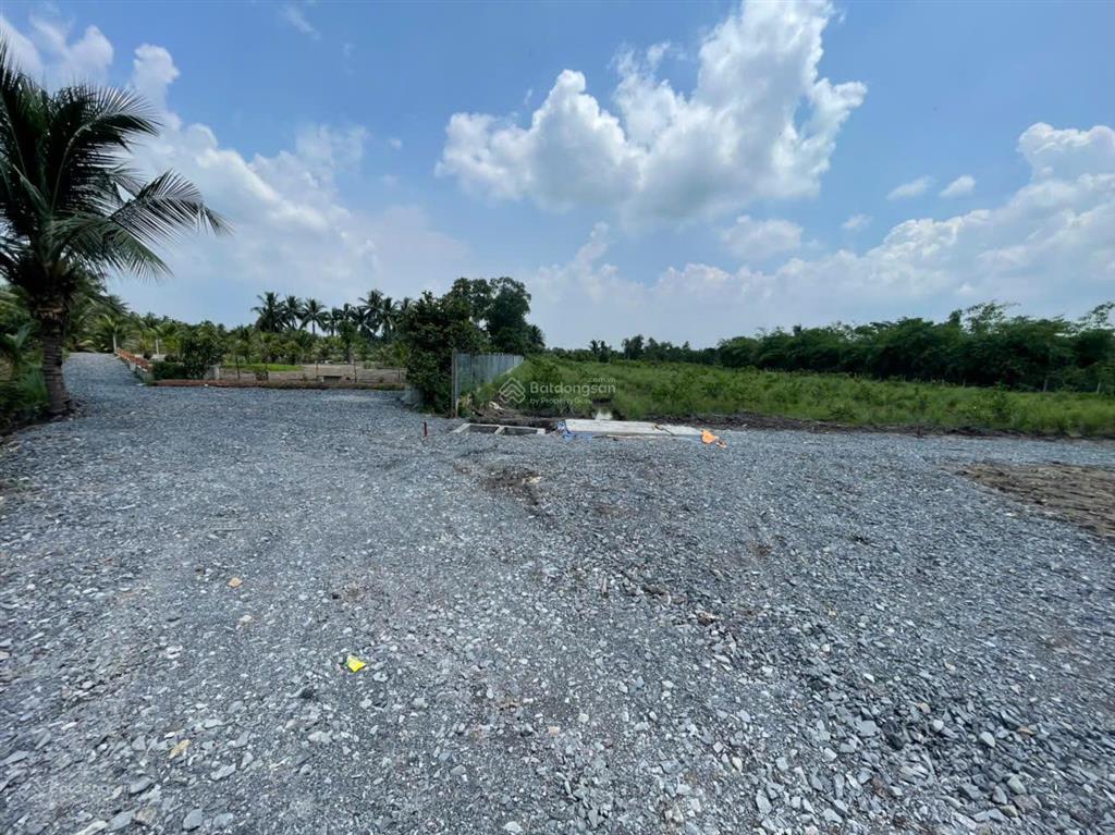 Chủ cần nhà liền kề ấp 10 xã lương hoà tỉnh tây ninh (bến lức long an)