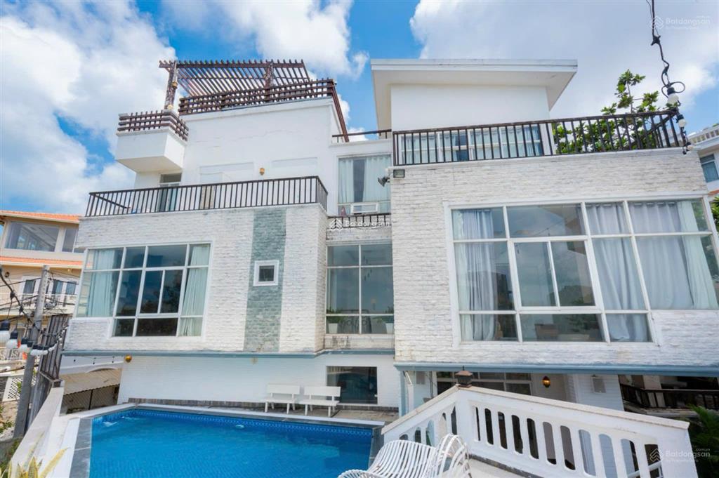 Bán biệt thự view biển (đồi sứ bãi trước vũng tàu), 262,9m2 giá 30 tỷ đối diện thủy cung du thuyền