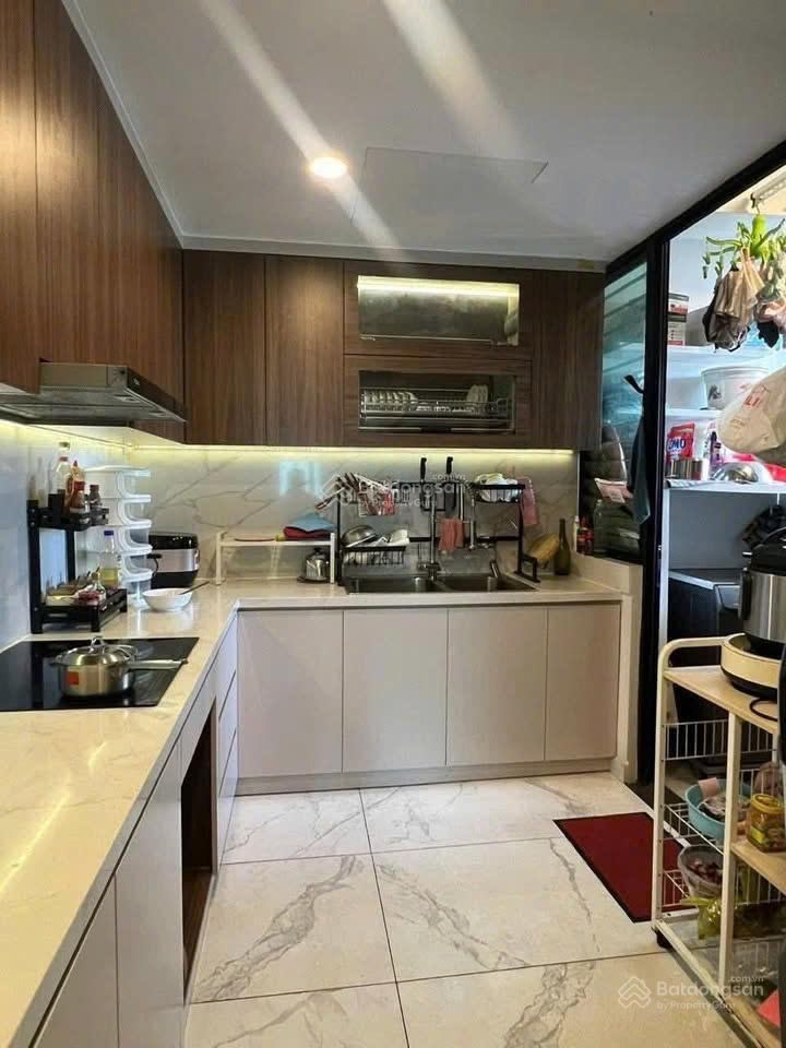 Giá 12,8 tỷ. căn 03 phòng ngủ góc, mã 08 tòa dinezo. dt 110m2, hướng đông nam. 0931 356 ***