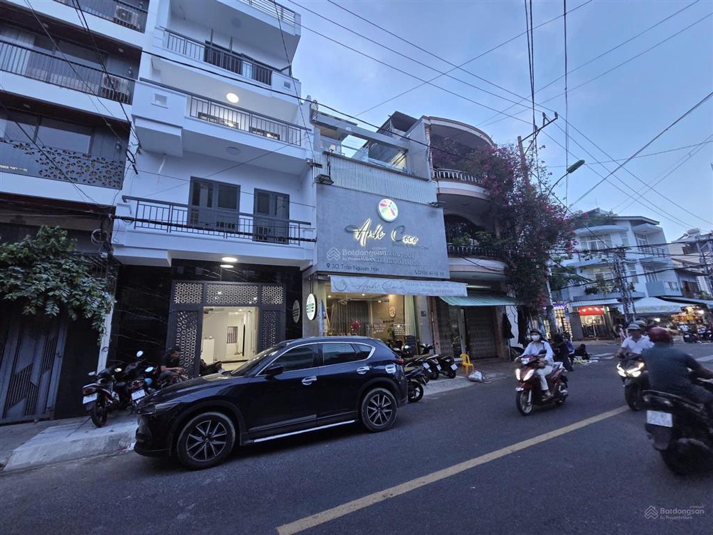 Bán nhà mặt tiền trần nguyên hãn phố hàn, nha trang có thang máy, nội thất xịn