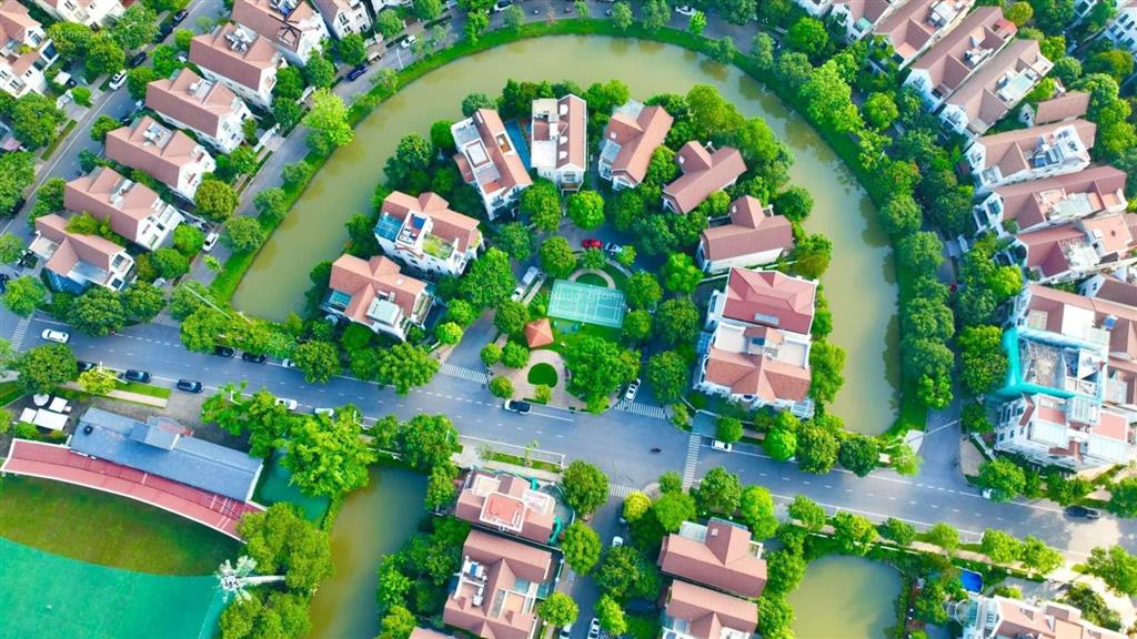 Bán biệt thự hoa phượng. 200m, đn, sông trước nhà, hoàn thiện đẹp 64 tỷ... call 0984 926 ***