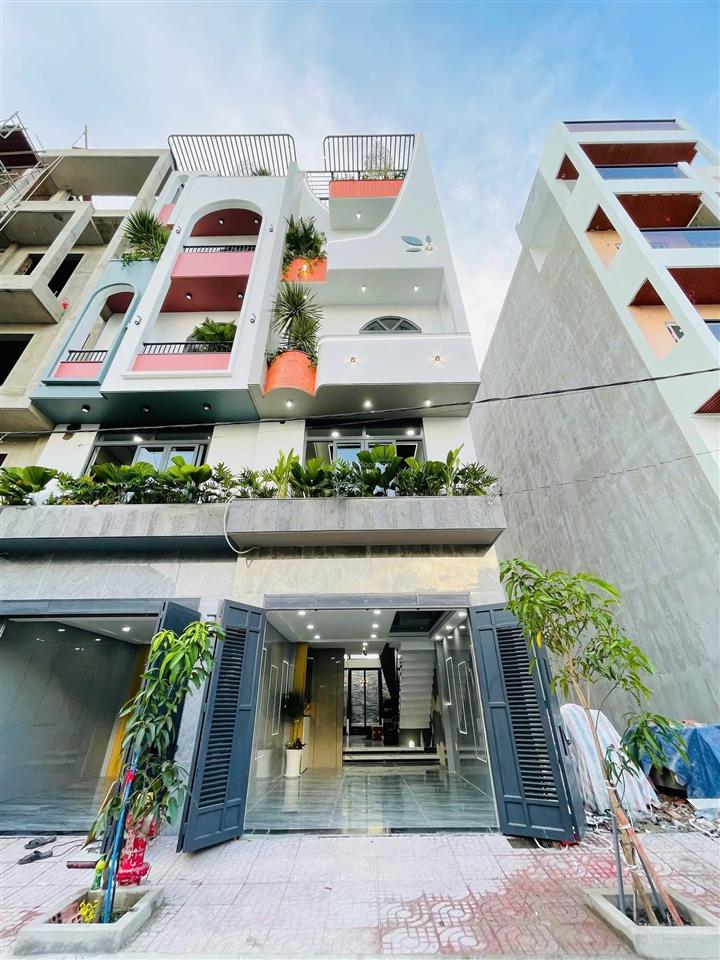 Nhà đường thạnh xuân 25, dt 4x15m, lửng, 3 lầu, 4pn, gara ôtô, sân thượng, p. thờ, 6.45 tỷ