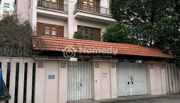 Bán biệt thự đơn lập dịch vọng 310m 4 tầng 1 hầm MT15m cạnh công viên cầu giấy 100 tỷ