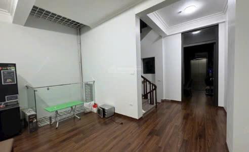 Bán nhà sơn tây dt 100m2 gần trường học ubnd, sổ hồng riêng chính chủ giá rẻ còn thương lượng