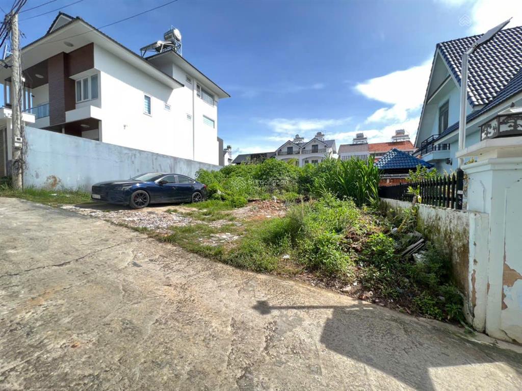 Bán đất nam hồ 200m2 full thổ đường ô tô, giá 7,350 tỷ thương lượng