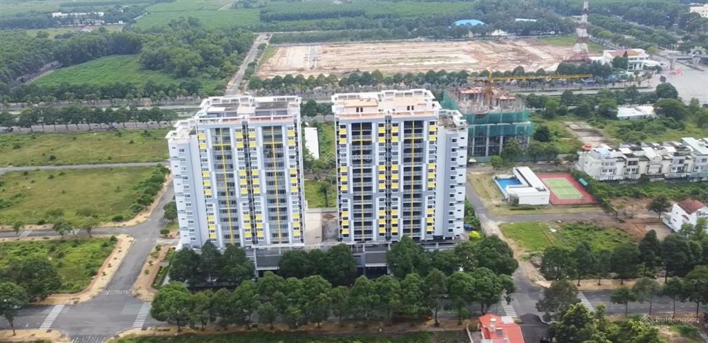 Bán căn góc 2pn 69,23m2 có nội thất, sổ hồng riêng tại chung cư terra nhơn trạch
