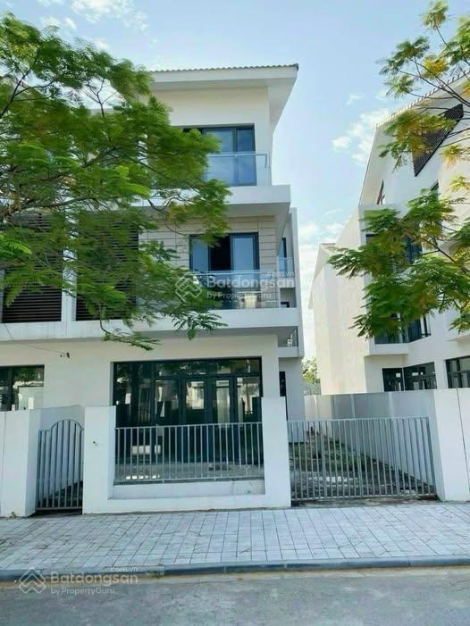 Chính chủ cần bán gấp căn b01.06 biệt thự dương nội. dt 189m2. hướng tây bắc. đường rộng 17.5m
