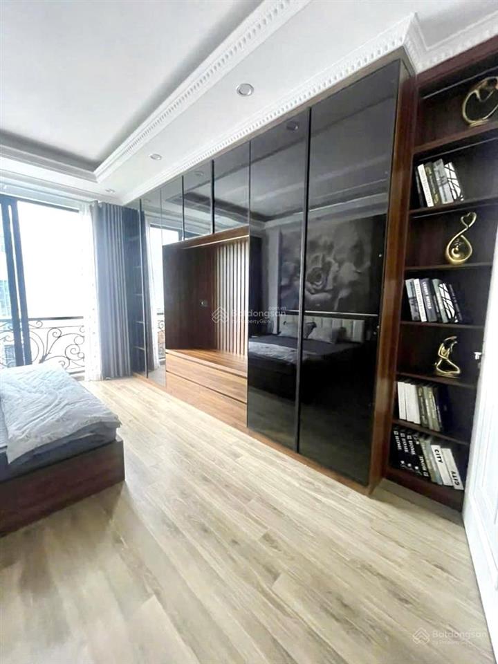 Bán nhà dân xây gần phố nguyễn khang, yên hòa, giá rẻ dt 34m2x5t, 2 thoáng, có nội thất. giá 6,7 tỷ