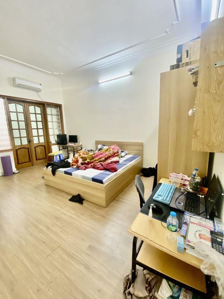 63m2 Nhà Hoàng Cầu - Ngõ Nông – Nhà Đẹp – Gần Hồ Mát Thơ Mộng – 2 Thoáng – 9.99 Tỷ