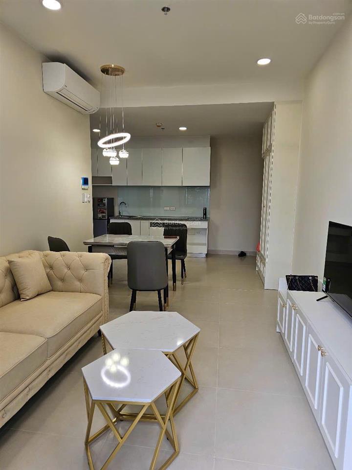 Bán căn 2pn 75m2 view trực diện hồ bơi full nội thất sẵn hđ thuê 15 triệu/tháng cc the glory