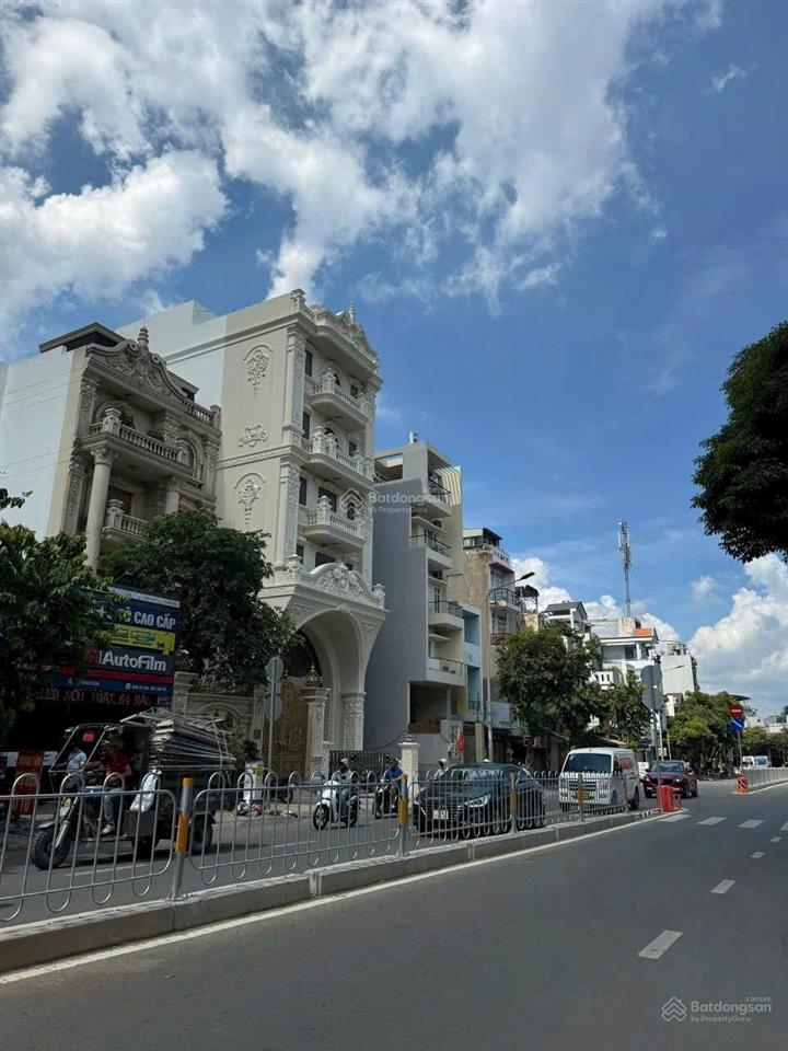 Siêu vị trí tòa nhà góc 2mt nguyễn văn nghi đối diện chợ 7,5x23m, 4 lầu hđt 95tr/th giá 35 tỷ