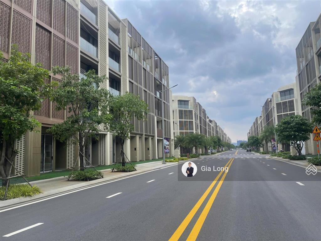 Chính chủ gửi bán căn soho 28.9 tỷ, vị trí đẹp dễ kinh doanh, sổ hồng riêng