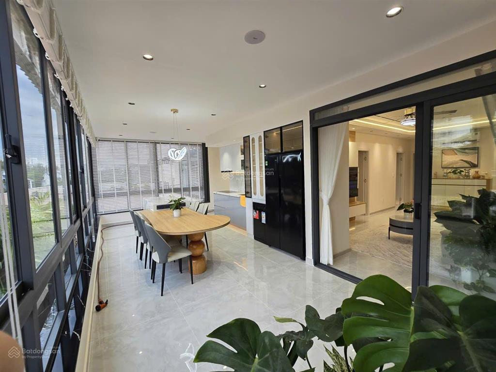 Bán căn sân vườn có 102 gồm 2 sân tại sky garden 3, phú mỹ hưng chỉ 9,8 tỷ tặng phí trước bạ