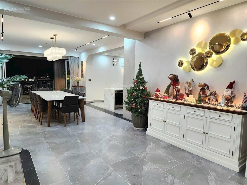 Cần tiền bán gấp căn hộ green valley, 129m2, 3pn, 2wc, giá 10 tỷ. 0919 243 ***