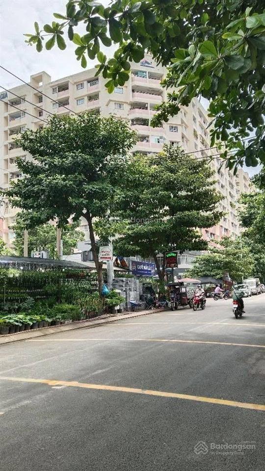 Mặt tiền kinh doanh hiền vương, khu vip trước nhà là công viên 2 tầng, ngang 6m nở hậu 137m2