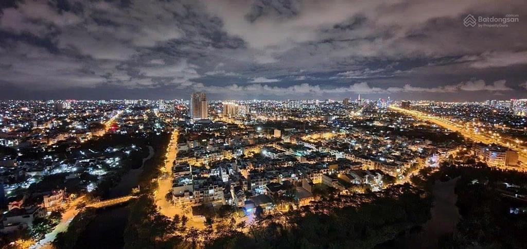 Bán căn 2 phòng ngủ 72m2 nhà trống giá 3 tỷ nhà mới 99% chung cư diamond riverside 0901 469 ***