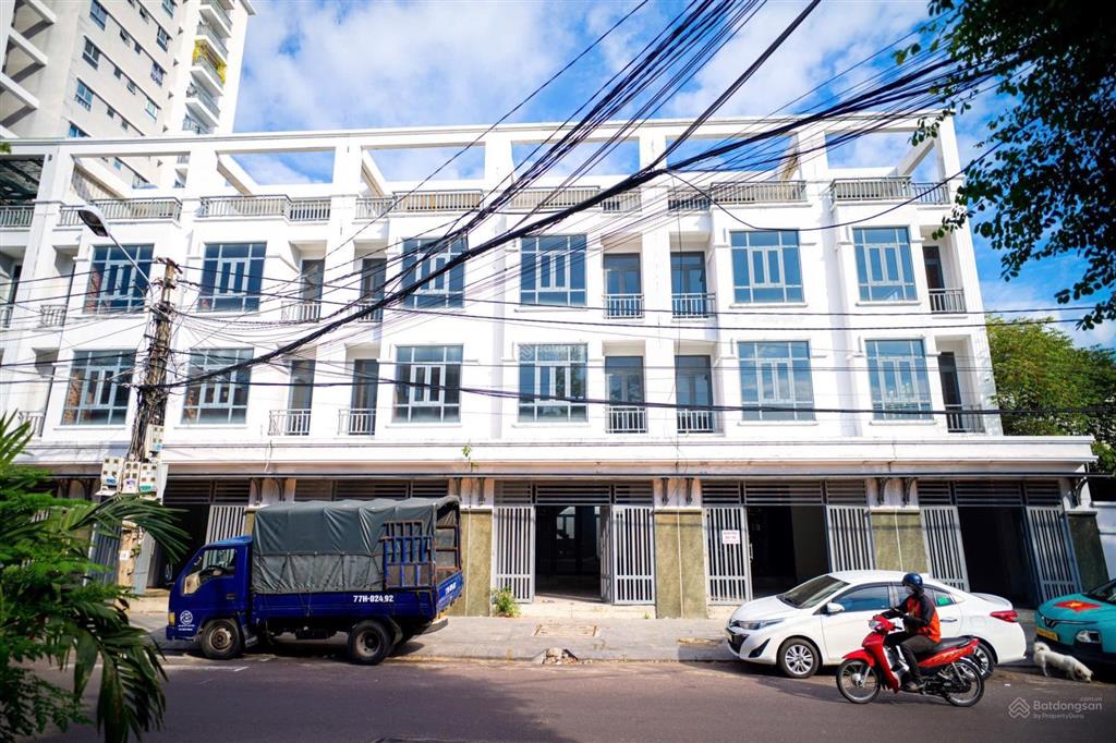 Giảm mạnh 5 căn liên kế duy nhất giữa trung tâm tp. quy nhơn 88101m²