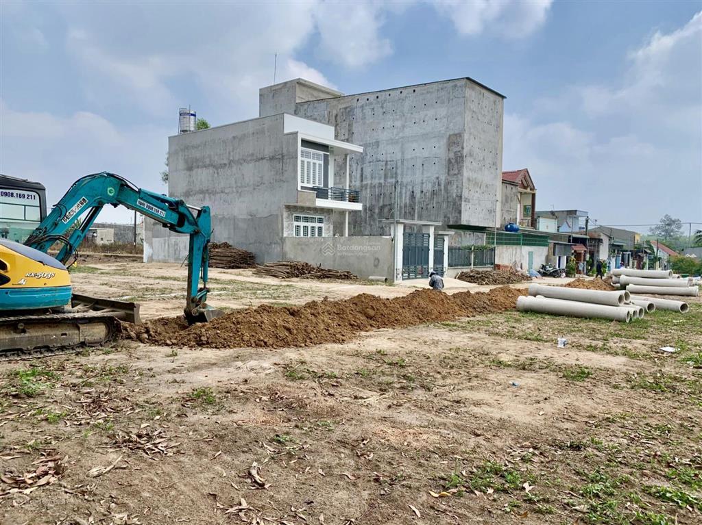 Cần bán cho ace công nhân xây nhà ở, thổ cư 100%, trả trước 400tr còn lại góp 5tr/th