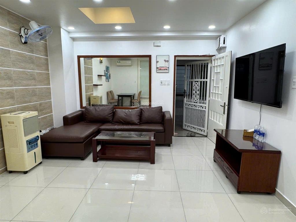 Bán căn hộ chung cư h3 hoàng diệu, quận 4