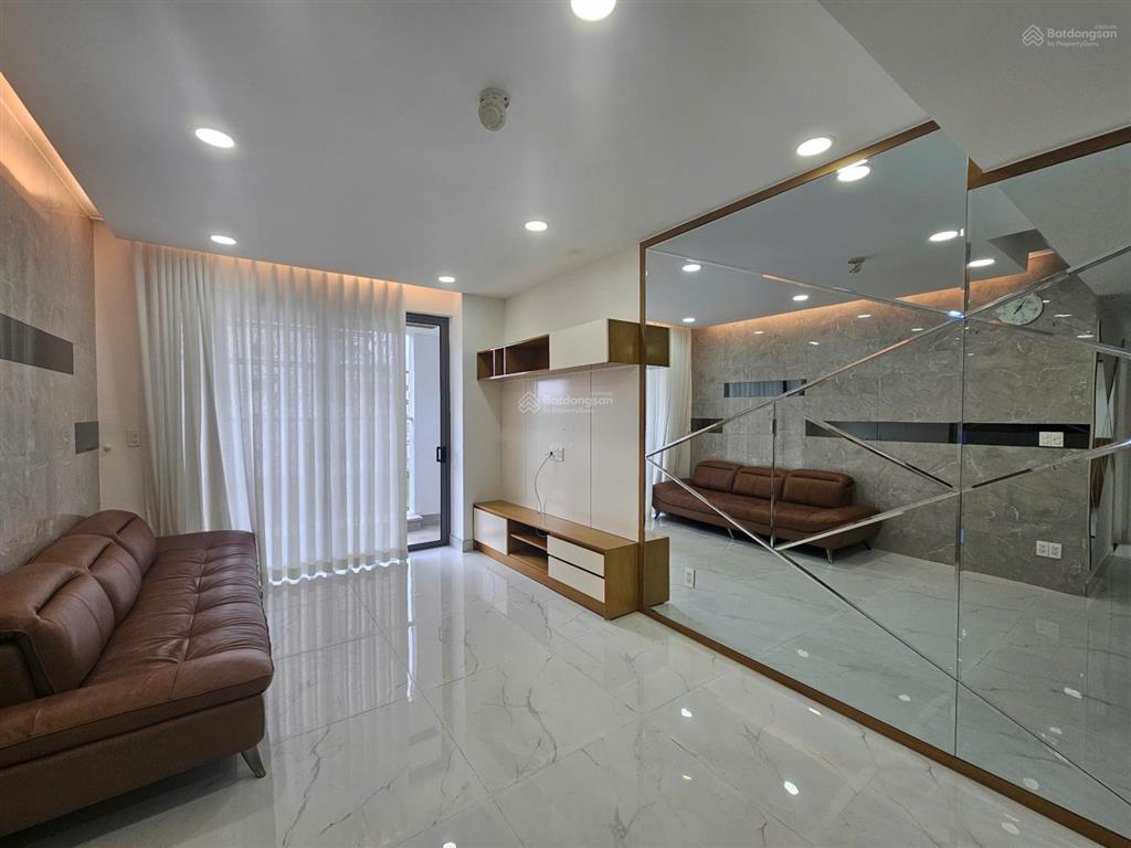 Chính chủ gửi bán 2pn the prince residence phú nhuận dt 65m2 giá bán 6 tỷ pl sổ hồng