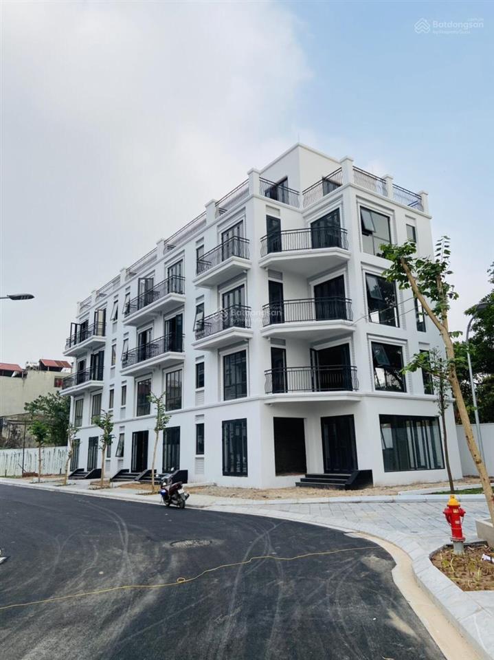 Bán liền kề đẹp tại hateco green park, căn góc 3 mặt thoáng dt 183m2, nhiều tiện ích. 0934 364 ***