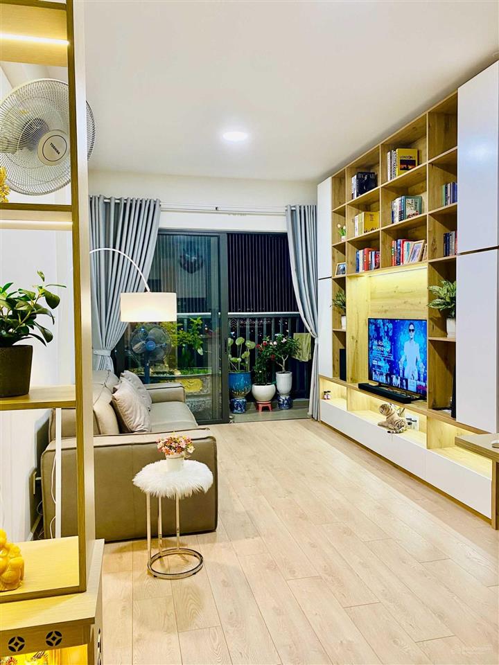 Rõ ràng tin thật 100% căn 2pn2wc67m2 hướng đông nam view biệt thự full nội thất giá 4,1 tỷ