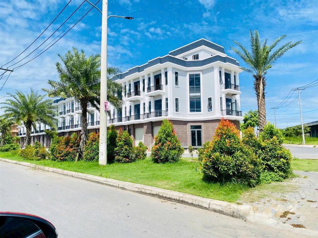 Bán căn shophouse khu the sol mặt tiền 50m giá 4ty550 triệu, diện tích 100m2. 0931 112 ***