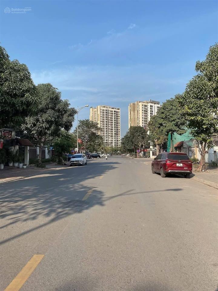 Biệt thự mặt phố bùi thiện ngộ, 42 tỷ dt 115m², 5t, kinh doanh, vị trí sầm uất, đường rộng 40m.