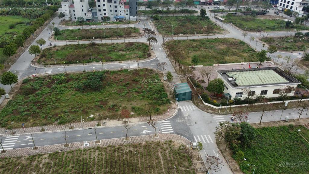 Bán gấp lô góc làng nghề kiêu kỵ/ gia lâm sát vinhom ocen park 1 dt 520m2 mt 20m view hồ giá 22tỷ