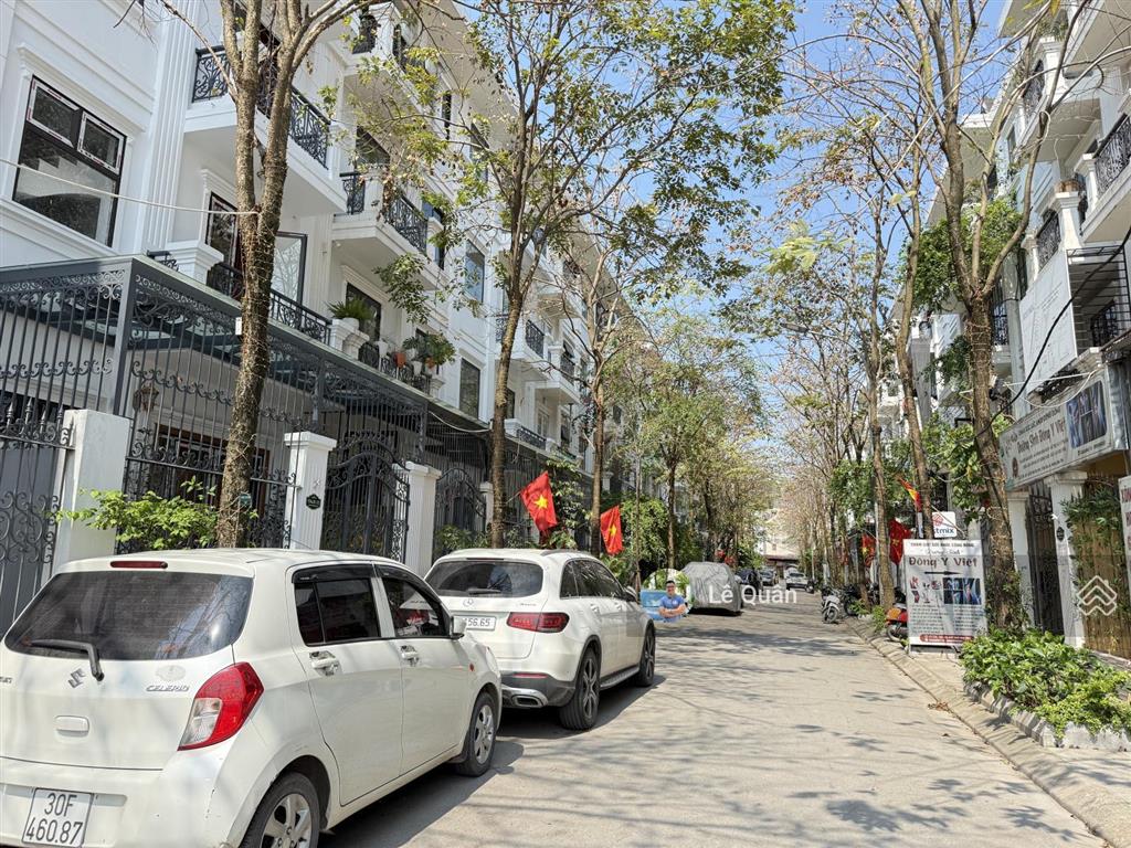 Bán gấp nhà lk kđt mới đại kim, 68m2 mặt tiền 6m. giá hợp lý thị trường 20 tỷ